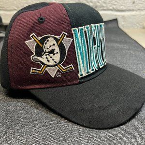 Vintage Mighty Ducks NHL Starter hat snapback